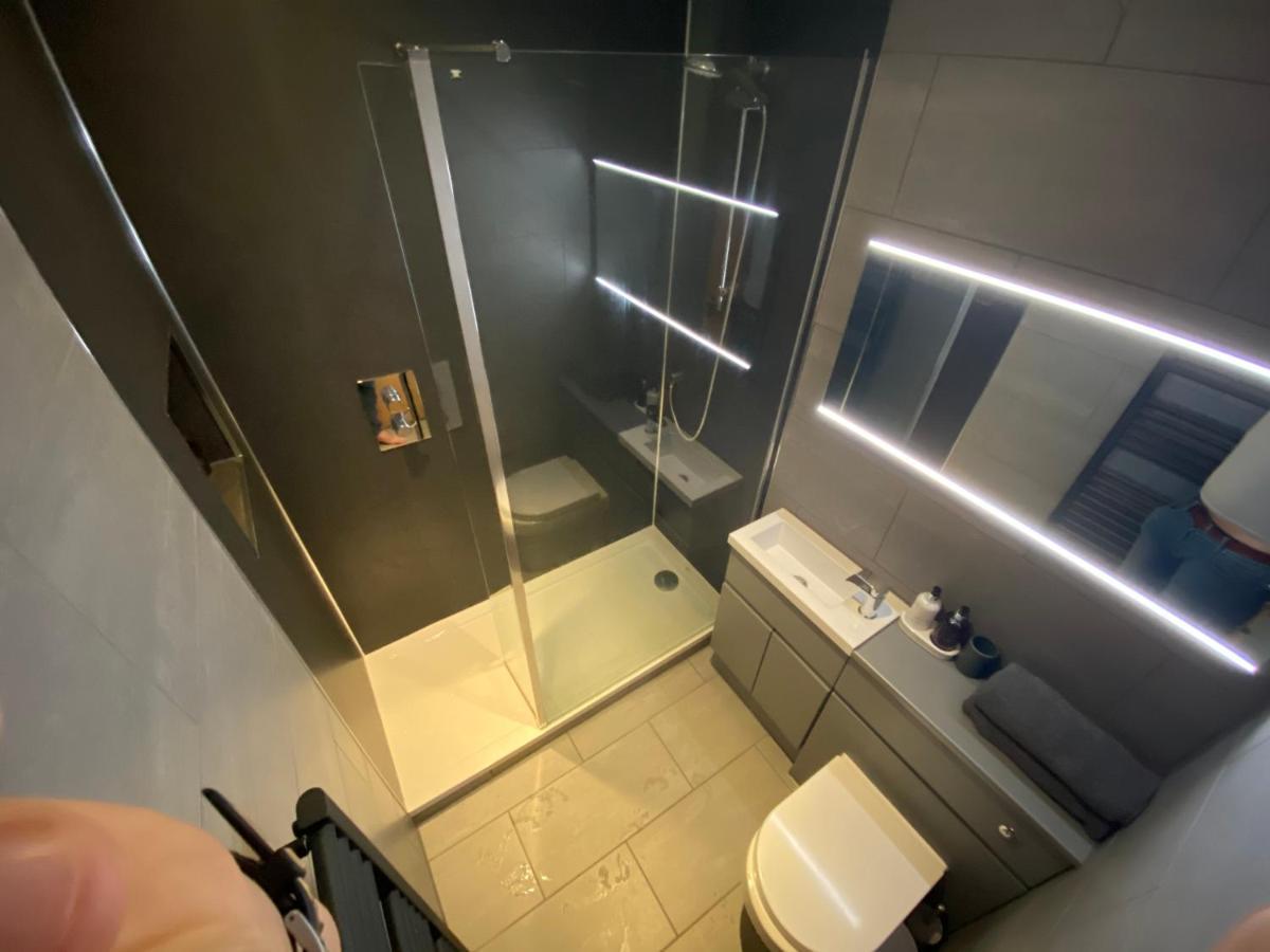 The Duplex Nairn- Spacious 3 Bedroom With Sunny Balcony Ngoại thất bức ảnh