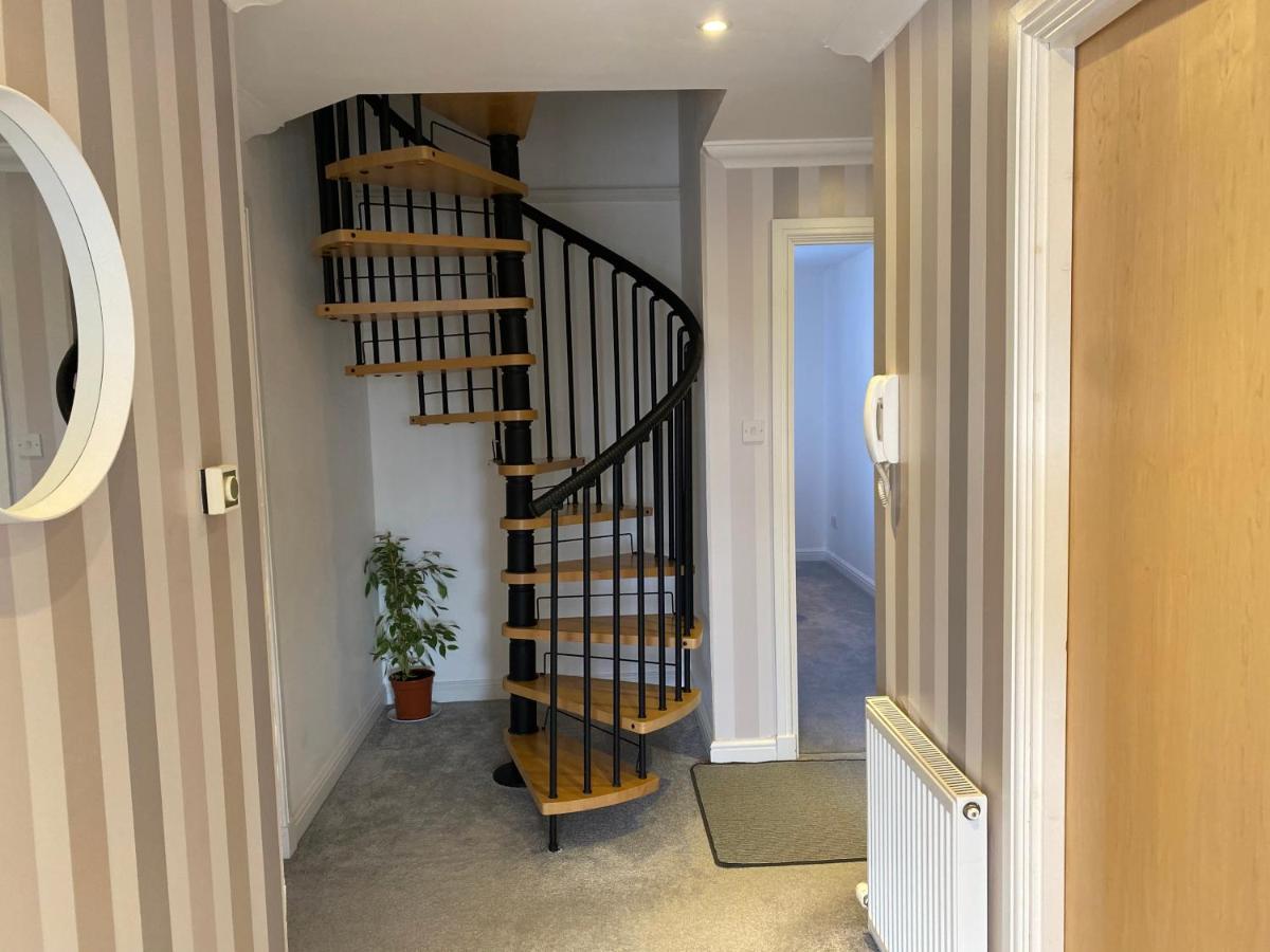 The Duplex Nairn- Spacious 3 Bedroom With Sunny Balcony Ngoại thất bức ảnh