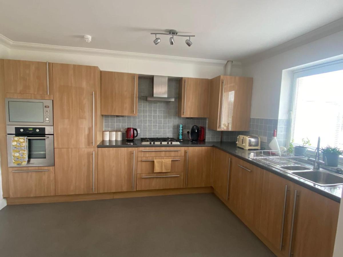 The Duplex Nairn- Spacious 3 Bedroom With Sunny Balcony Ngoại thất bức ảnh